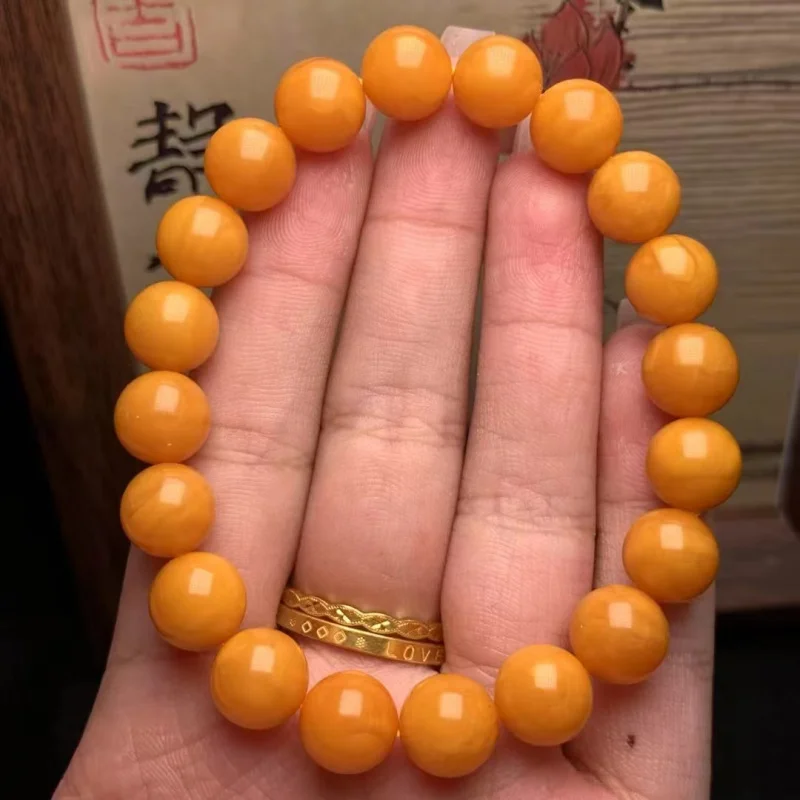 

Natural Beeswax Russian Material Old Honey Flower Bracelet Rich and Full Wax Texture