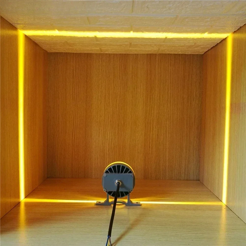 

ShinyYing 10W Outdoor Wall Light， Narrow Beam Window Sill Spotlight， IP65 Waterproof Aluminum LED Sconce for Corridor Villa Faca
