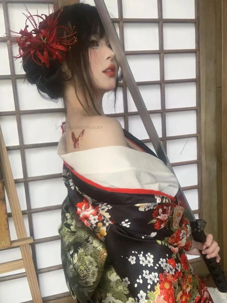 

Japanese Traditional Kimono Cardigan Women Dress Bath Robe Yukata Geisha Cosplay Clothing Asian Performance Photoshooting