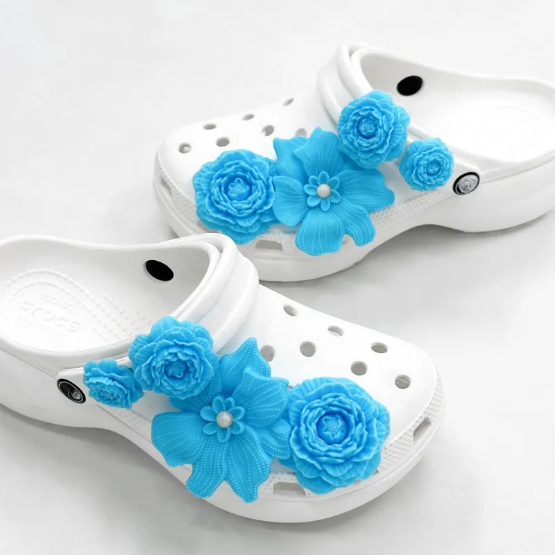 8Pcs 3D Flower Beach Shoe Charms Reusable Clip Buckle Detachable DIY Perforated Shoes Decorations Accessories for Beach Shoes