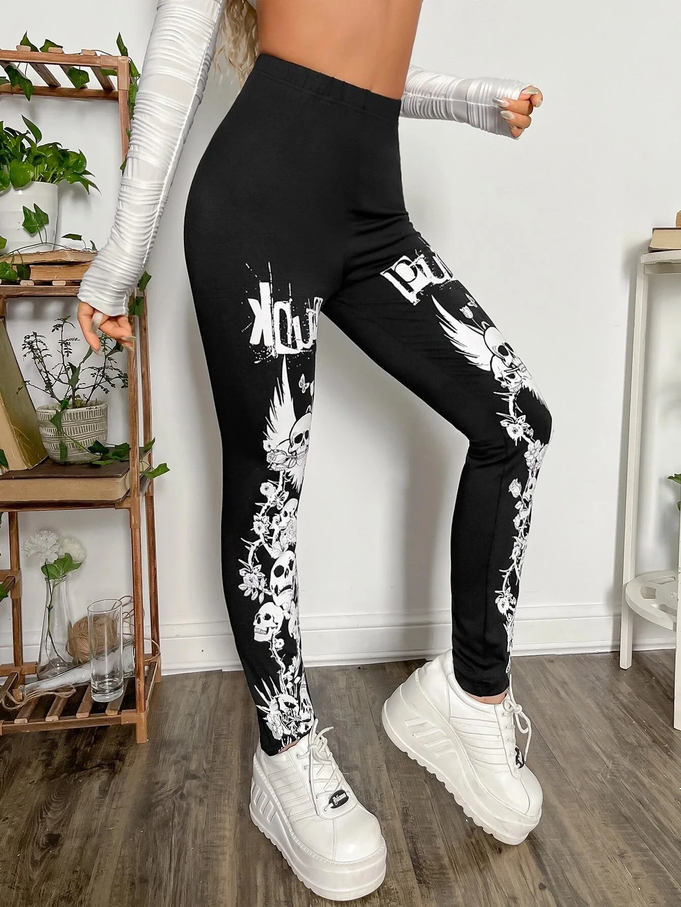 Explosive Halloween Skull Printed Leggings Women\'s New Fashion Punk Rock Stretch Shorts European Size Black Nine-point Pants