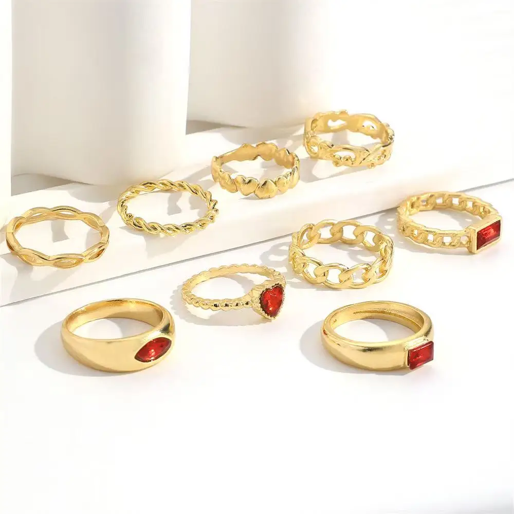 Fashionable High Quality Red Crystal Heart Ring Retro Geometric Ring, Suitable For Women To Wear At Parties