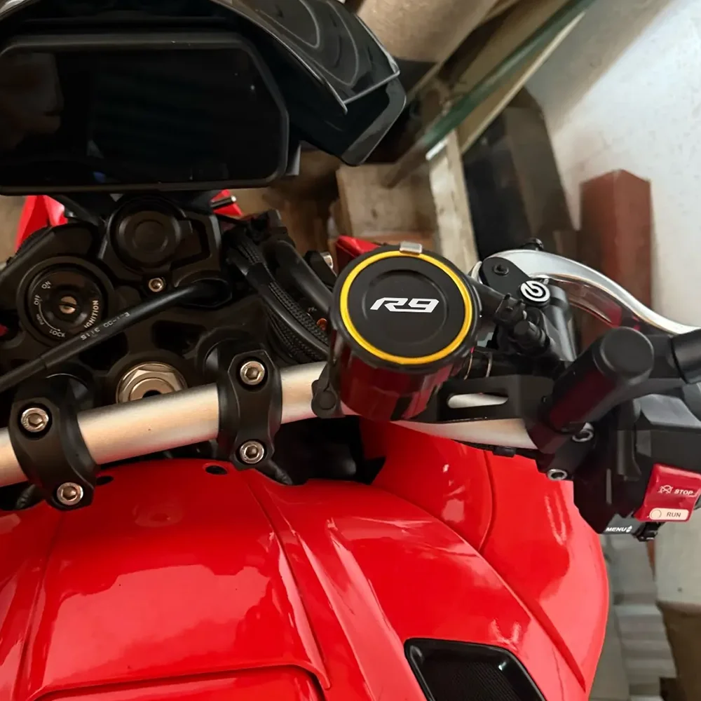 For YAMAHA R7 R9 2026 2025 Accessories YZF-R9 YZF-R7 2024 2023 2022 2021 YZF Motorcycle Brake Fluid Reservoir Cover Oil Tank Cap