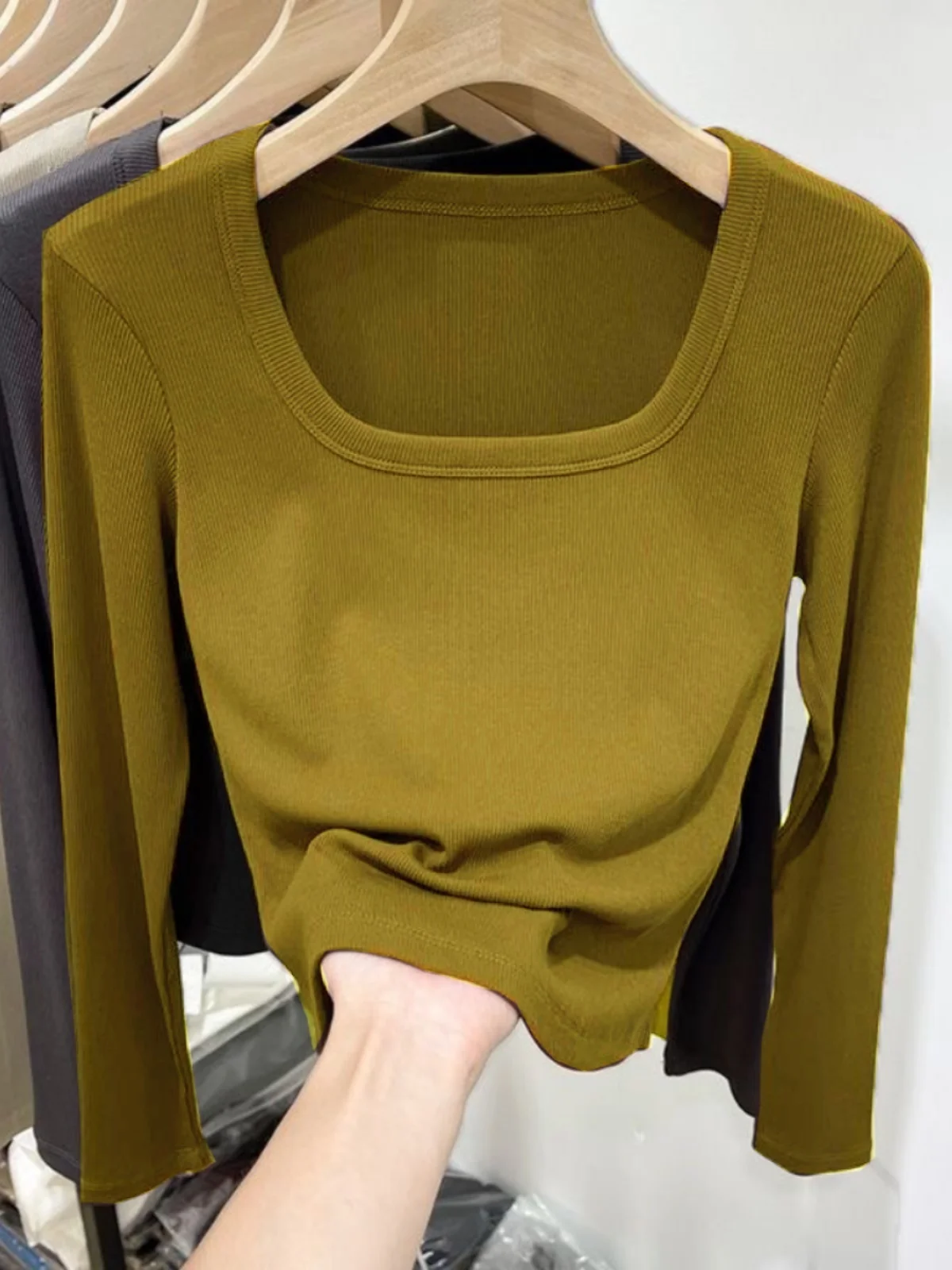 

Autumn Winter Women's Modal Long Sve T-irt Square Collar Slim Fit Inner Wear Design Base irt Trendy Top Commute Sle