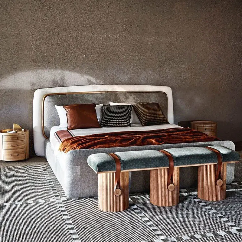 Leichtes, luxuriöses Hauptschlafzimmerbett, moderner, minimalistischer Designer, großes, hochwertiges Schlafzimmer-Doppelbett aus Stoff mit flachem Boden