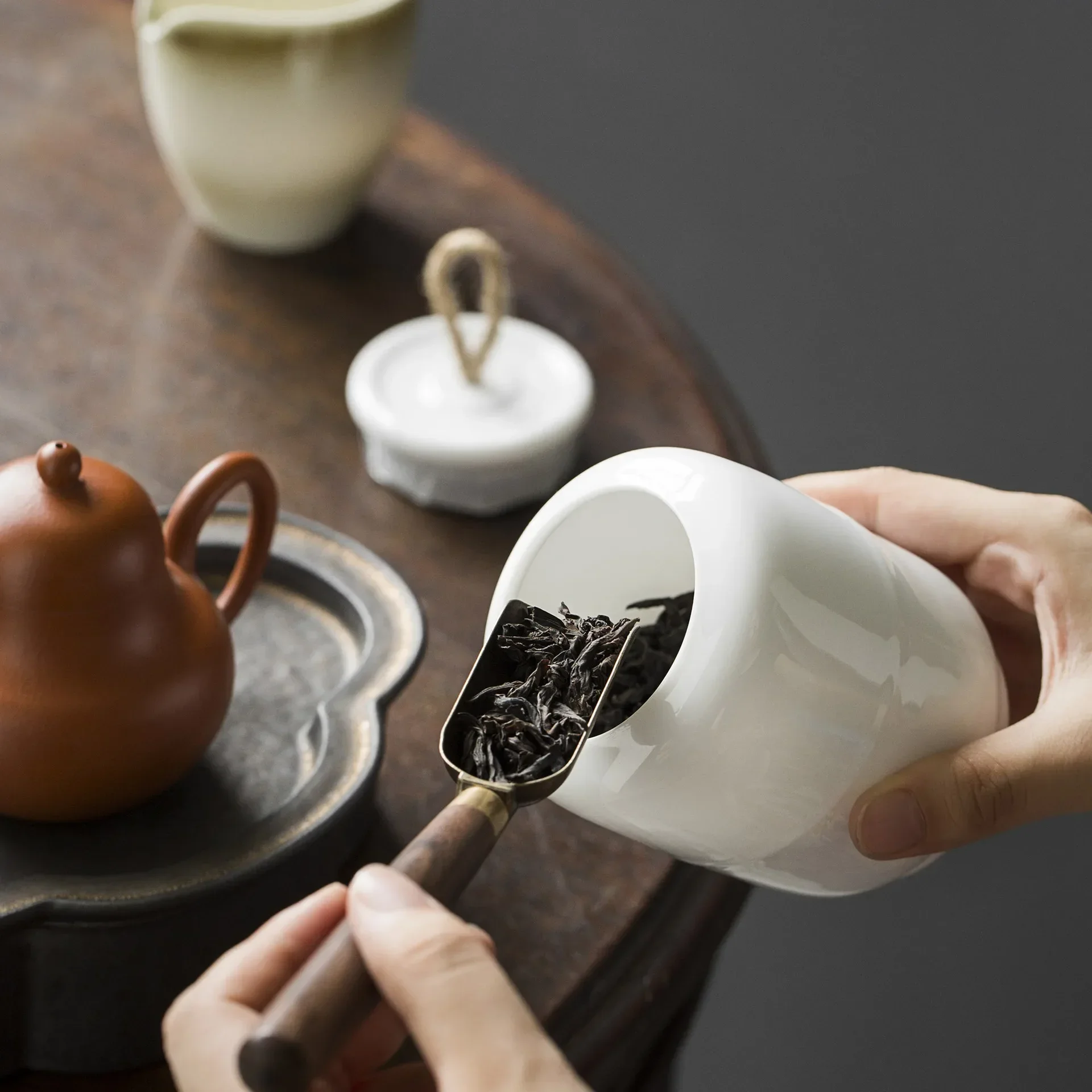 Kiln White Large Sealed Ceramic Pot Jade Porcelain Storage Tank Full Color Tea Warehouse Tea Box Tea Container