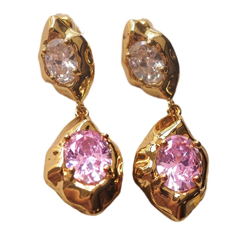 Huitan Zarte Damen-Ohrringe in Goldfarbe, bezaubernde Tropfenohrringe für luxuriöse Hochzeit, Jahrestag, trendiges Zubehör, Schmuck, Geschenk mit CZ – Detail 8