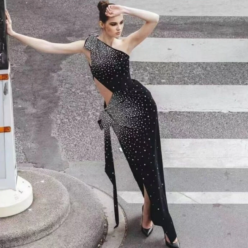 

Luxury Rhinestones Black Color Oblique Shoulder Sexy Hollow Out Three-dimensional Bow Floor-Length Dress Couture Dinner Dress