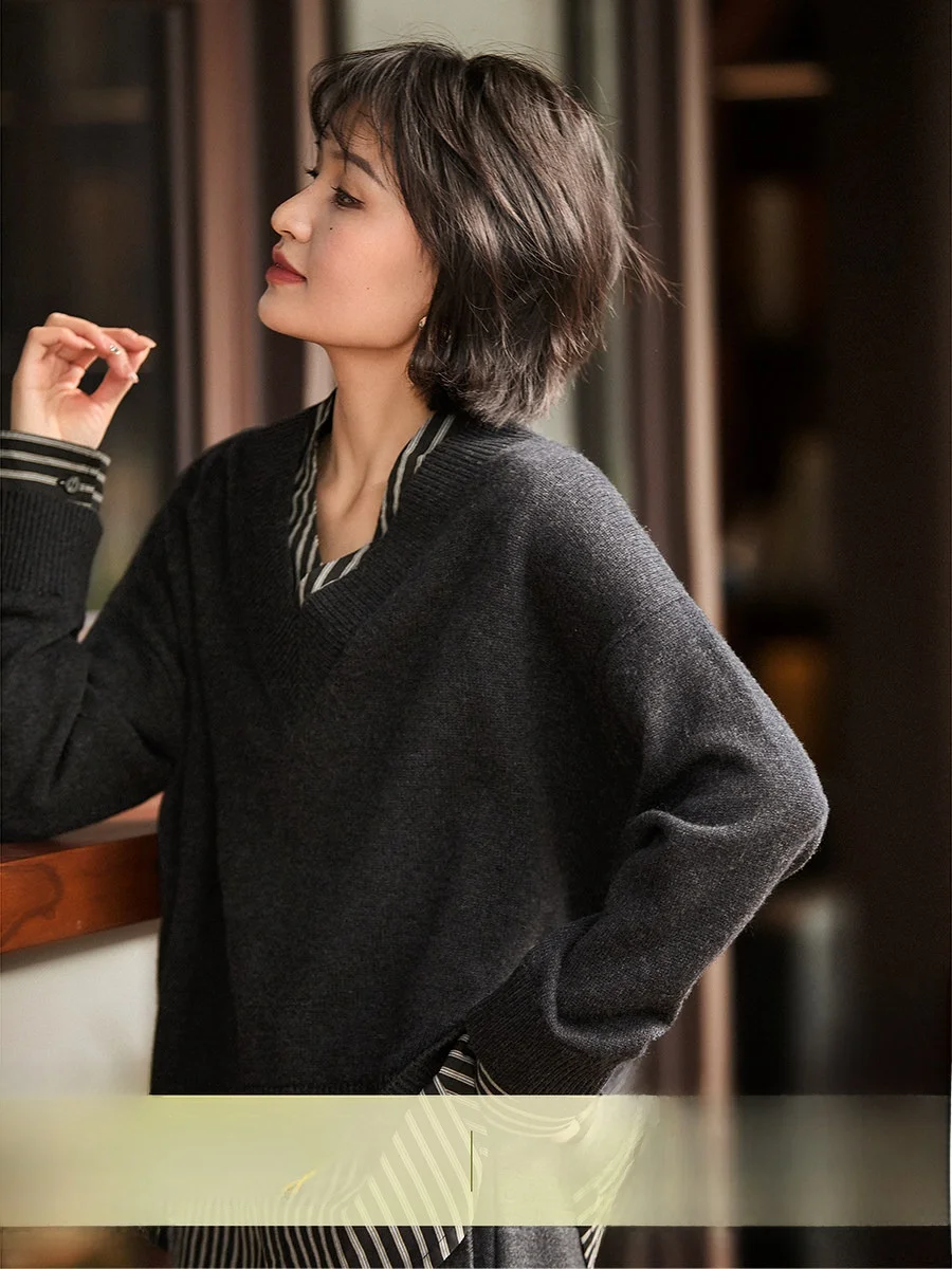 

XiaoHanGe Casual Woolen Sweater V-Ne Loose Fit Women's Knittedwear Soft Comfortable Long Sve Warm Thi Autumn Faion