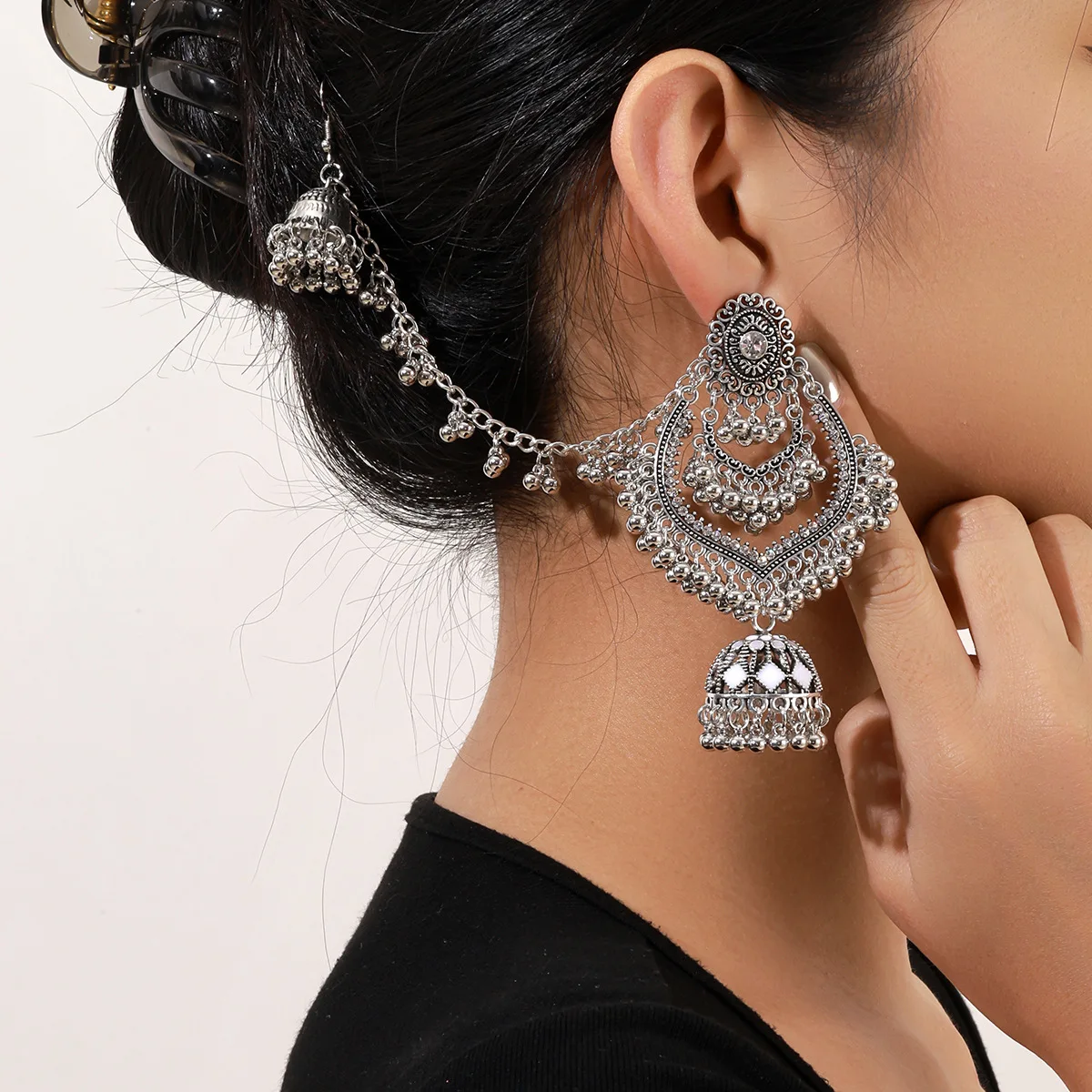 Ethnic Heart Shape Blue Crystal Earrings Vintage Silver Color Metal Hollow Tassel Earrings Female Wedding Jewelry Gift