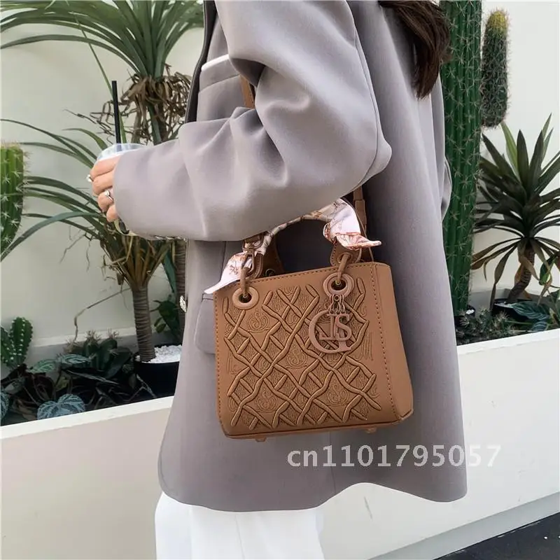 Embroidered Diamond Patterned Handbag Luxury Quality High-End Diagonal Cross Bag Square Classic Women'S Silk Scarf Shoulde Bag