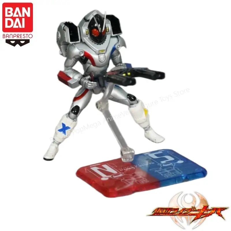 In Voorraad 100% Originele Bandai Banpresto Kamen Rider Fourze Action Figure Model Pop Gloednieuwe Boxed Animatie Randapparatuur Garage