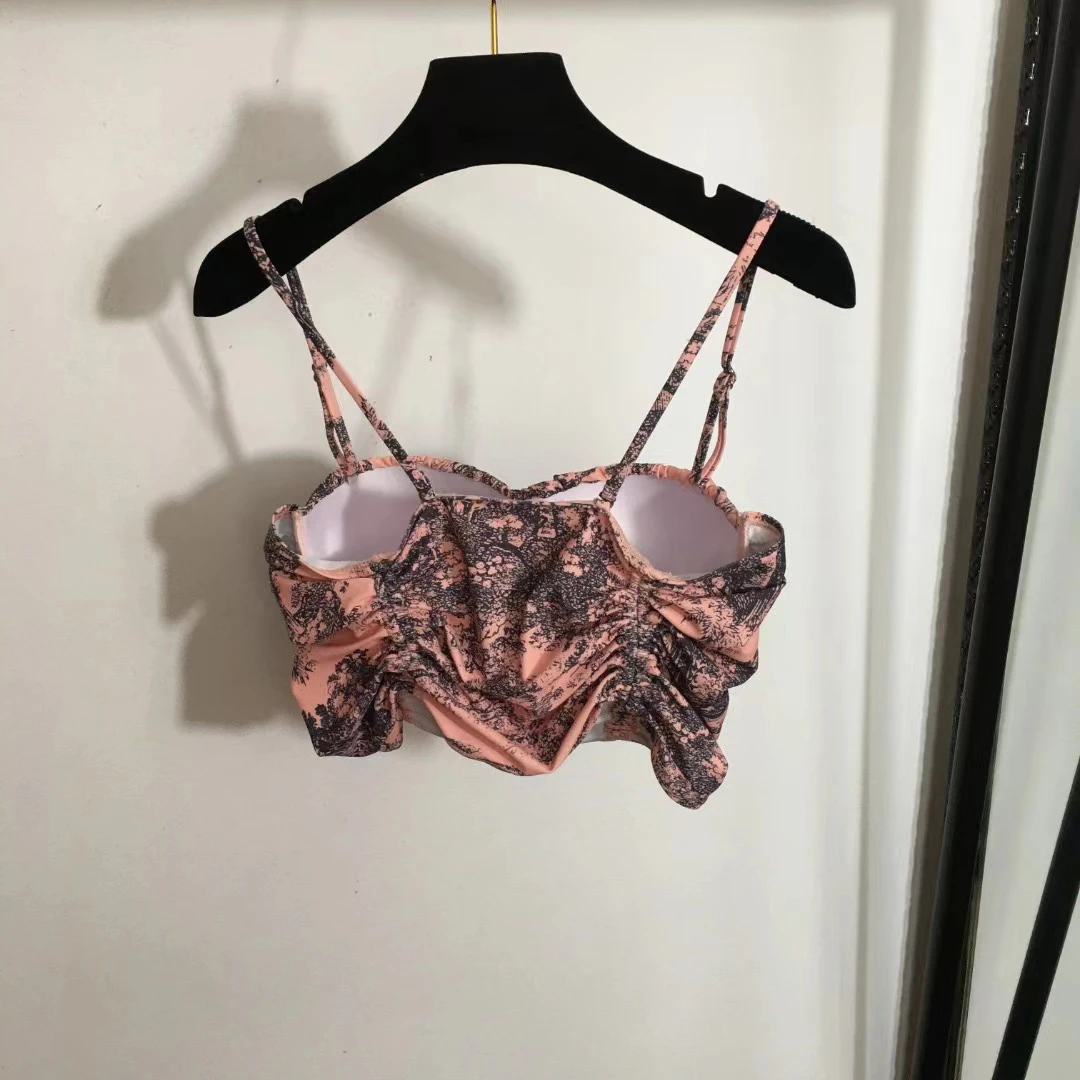 Conjunto de Bikini de marca a la moda para mujer, traje de baño con estampado ajustado de bosque rosa, traje de baño dividido con tirantes, traje de baño de diseño lujoso para mujer con arrugas en la playa