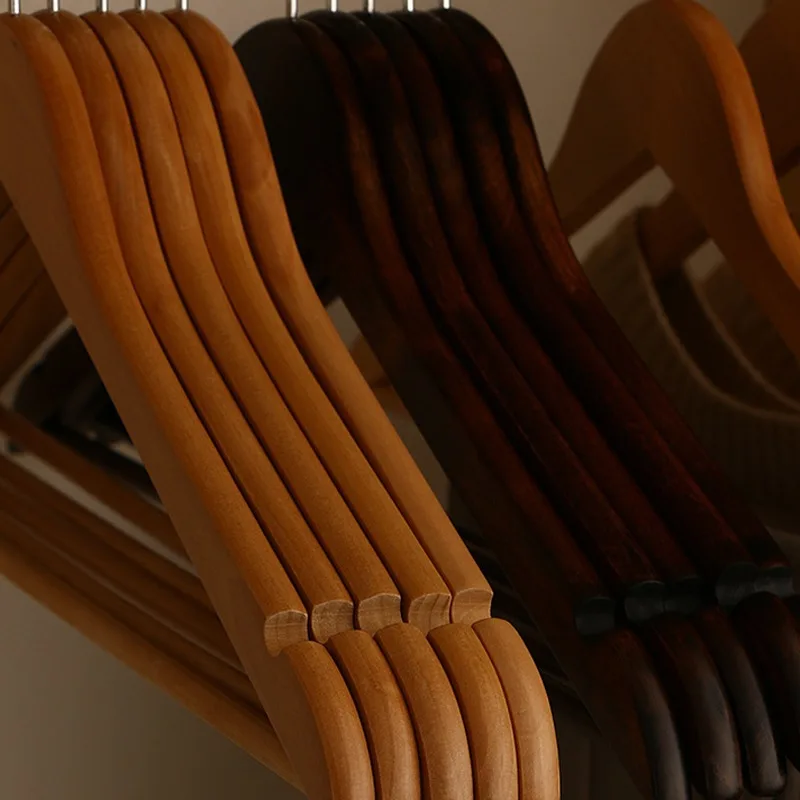 شماعات خشبية ممتازة، شماعات معطف متينة غير قابلة للانزلاق، شماعات خشبية صلبة طبيعية شديدة التحمل، شماعات تخزين الملابس، خطافات دوارة