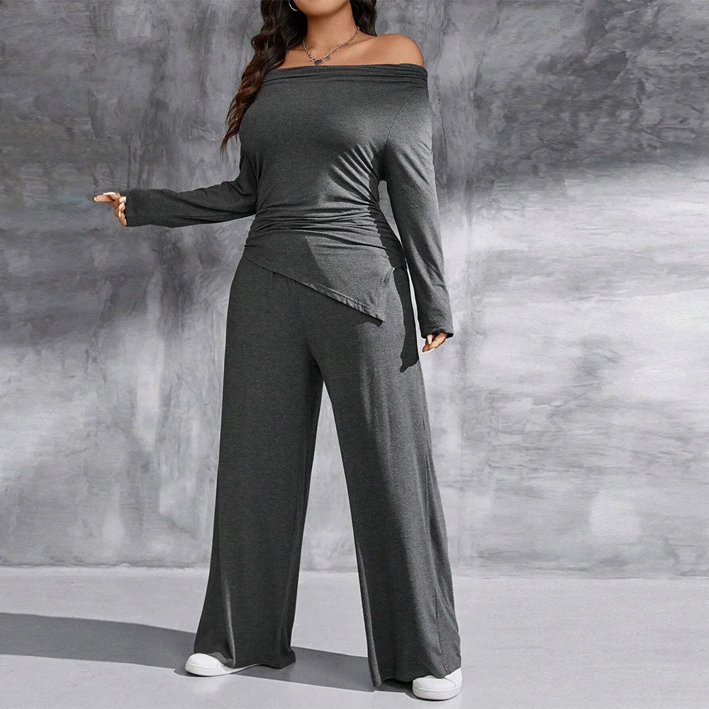 Plus-size Women's Clothing: A Stiglich And Sophisticated Two-piece Set Featuring Wide-leg Pants. And A Top Clothing Elegant