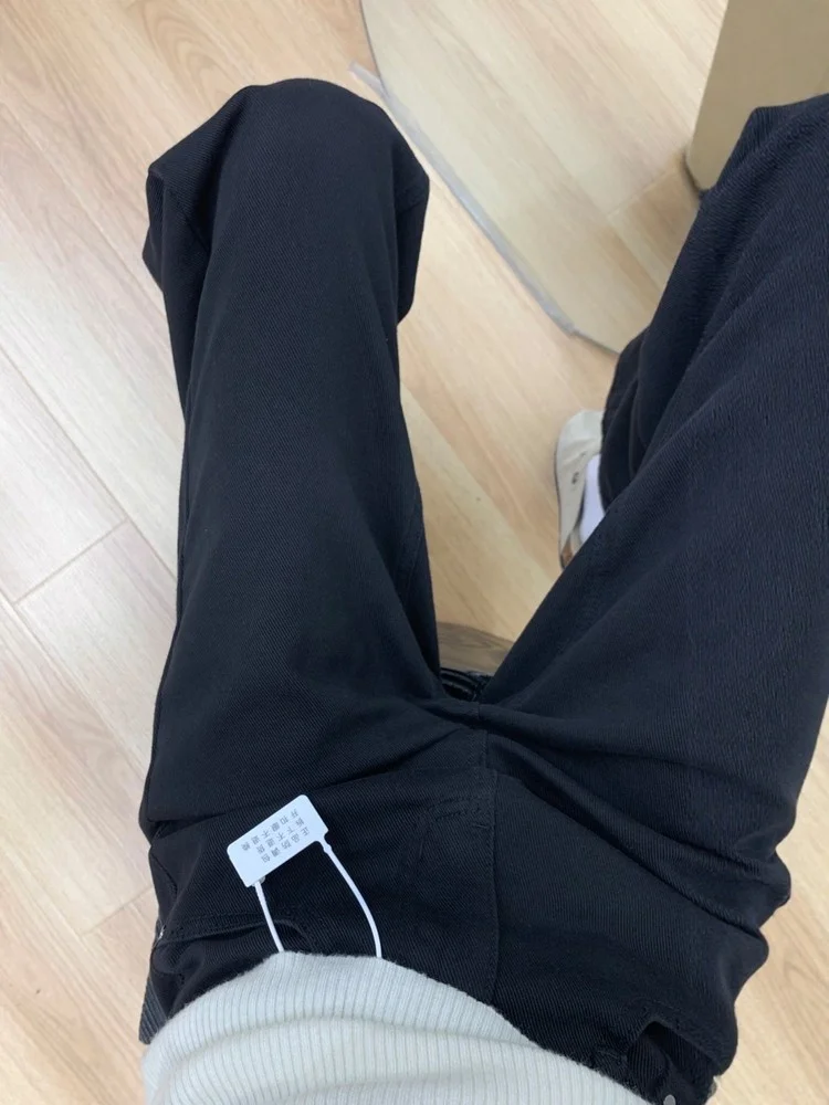 Damskie spodnie jeansowe typu bootcut, wyszczuplające, z wysokim stanem, wygodne, oddychające, odporne na zużycie.