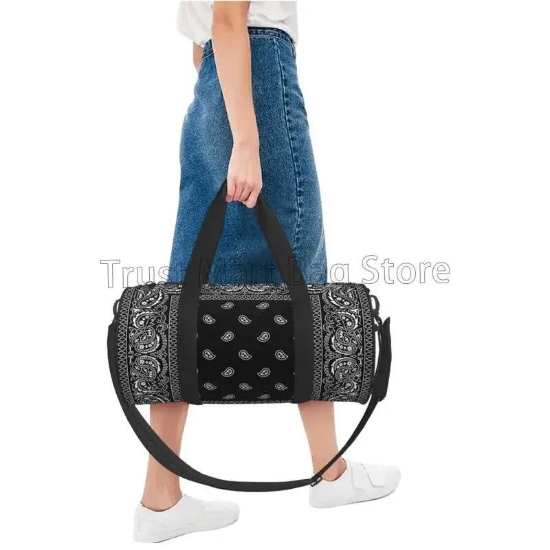 다채로운 페이즐리 블랙 두건 테두리 스카프 화이트 스포츠 체육관 가방 커플 대용량 피트니스 가방 휴대용 수하물 핸드백