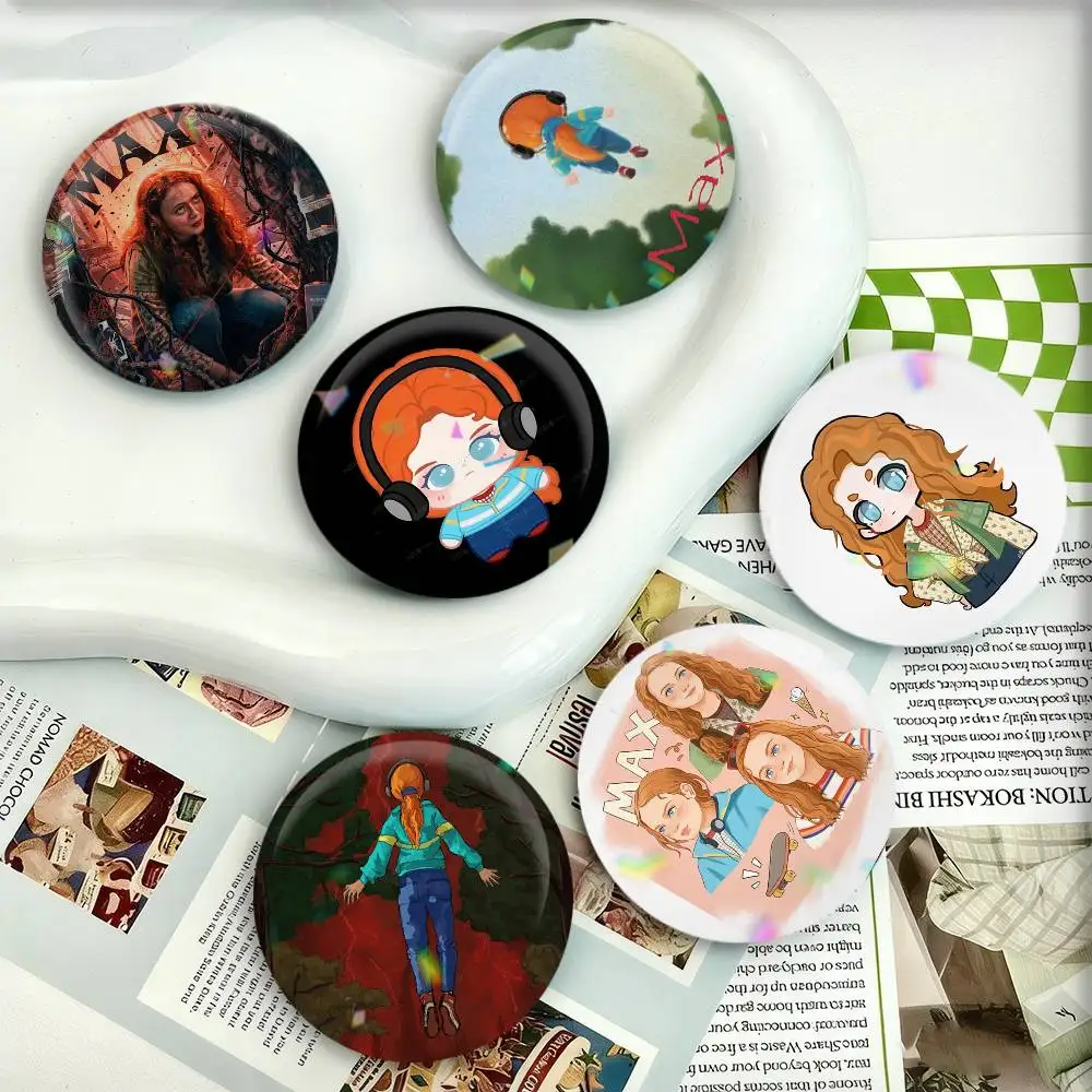 

Sadie Sink Stranger Badges 25 32 44 58 75 mm Round Fans Collect Friends Gifts Brooch Souvenir