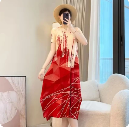 

Miyake Pleated Dress for Women 2025 New Solid Color Three-dimensional Flower V-neck Short-sleeved Loose Draped Pleated Skirt