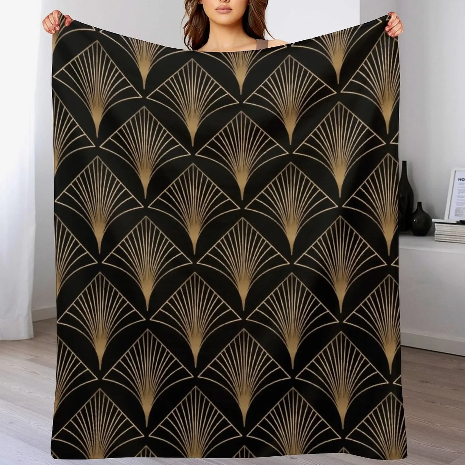Art Deco Geometric Gold Black Pattern Throw Blanket Outdoor Soft Blanket for Picnic Beach Camping