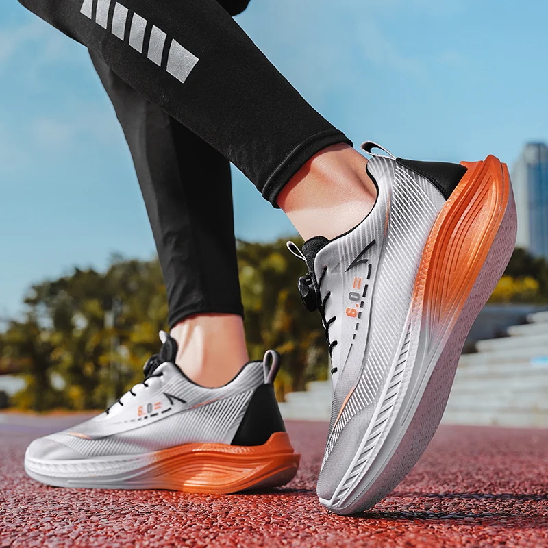 أحذية رياضية كاجوال جديدة للرجال، صيفية خفيفة الوزن، مضادة للانزلاق، قابلة للتنفس، نعل ناعم، أحذية شبكية ممتصة للصدمات