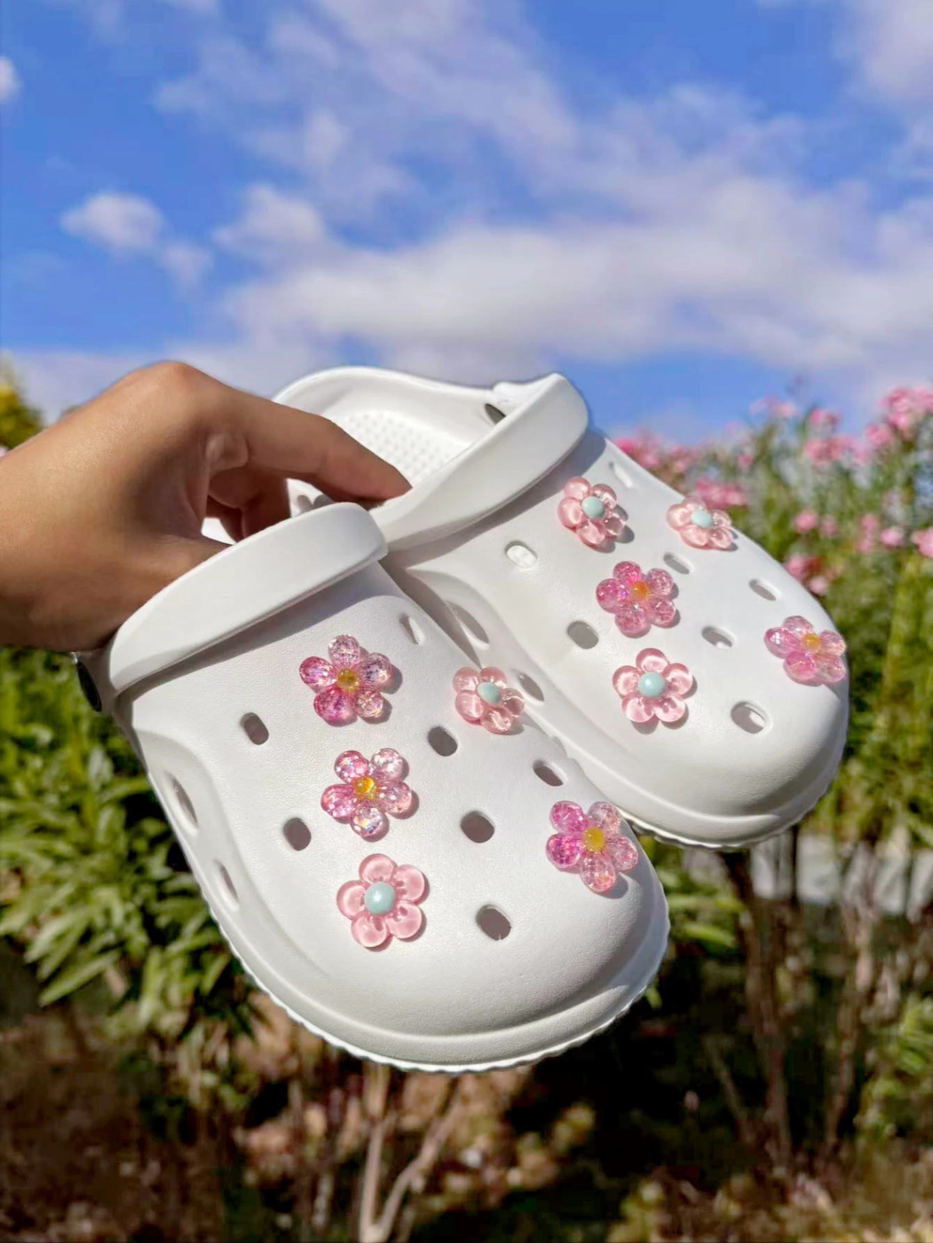10 jolies boucles de chaussures à fleurs en paillettes de cristal rose, décorations DIY, adaptées aux sandales et aux sacs de plage pour femmes, cadeau parfait