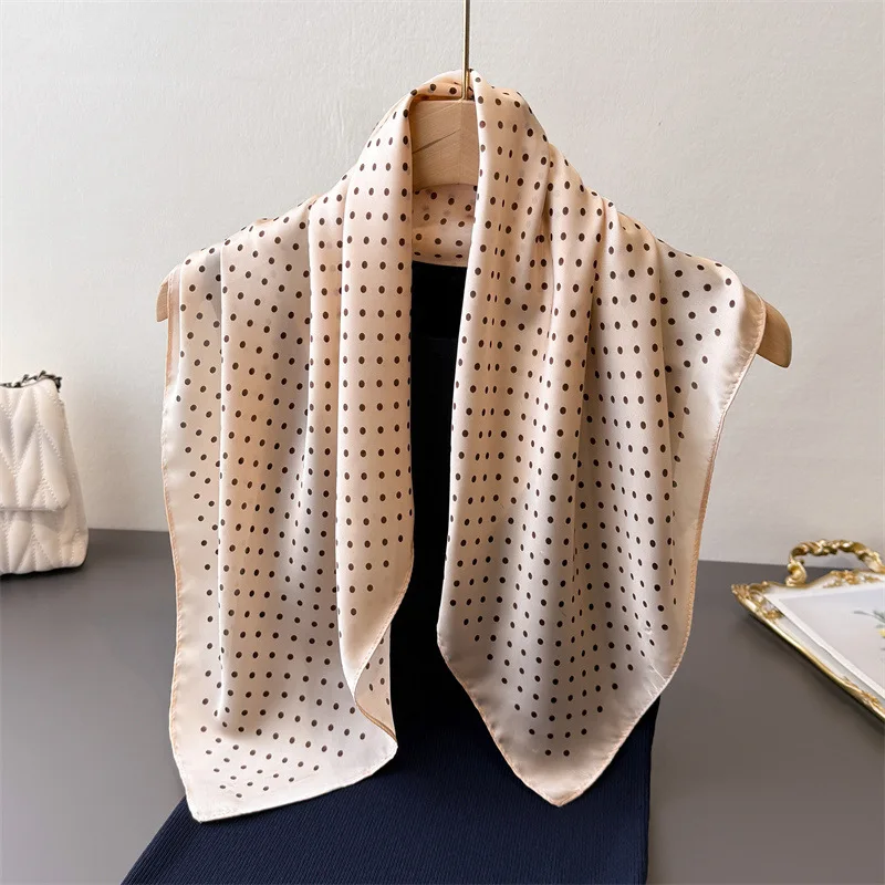 Luxus Weibliche Punkte Gedruckt Platz seidenschal Für Frauen Seidenschals Bandanas Hijab Halstuch Elegante Schal Wraps Für Reise