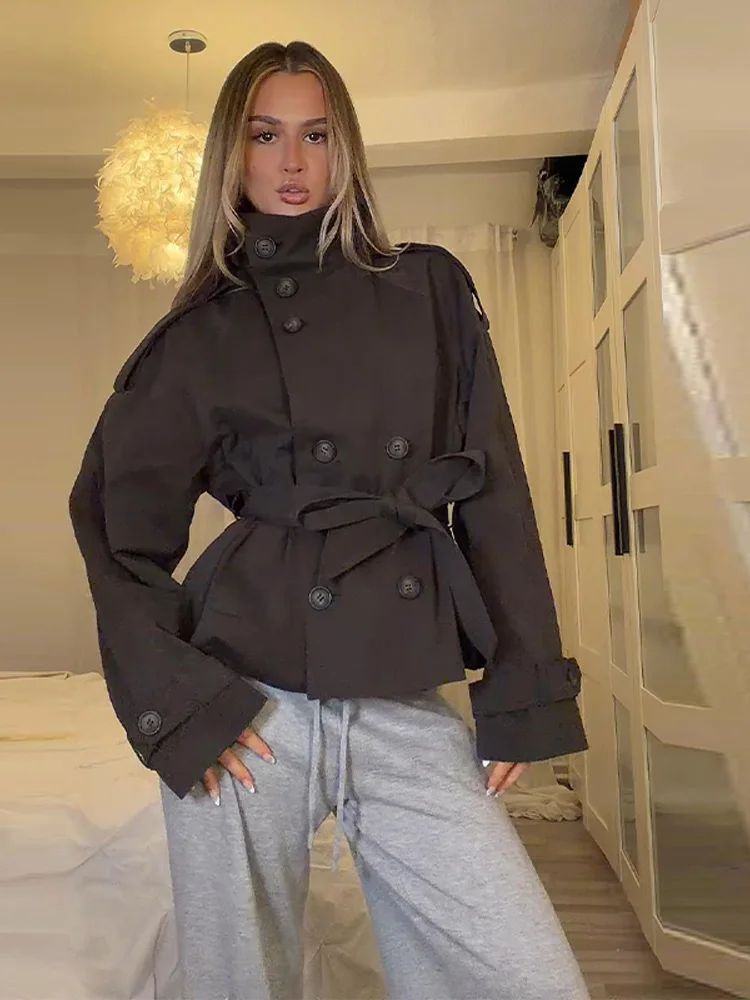 Veste coupe-vent élégante pour femme, col montant, double boutonnage, manches longues, poches, colle