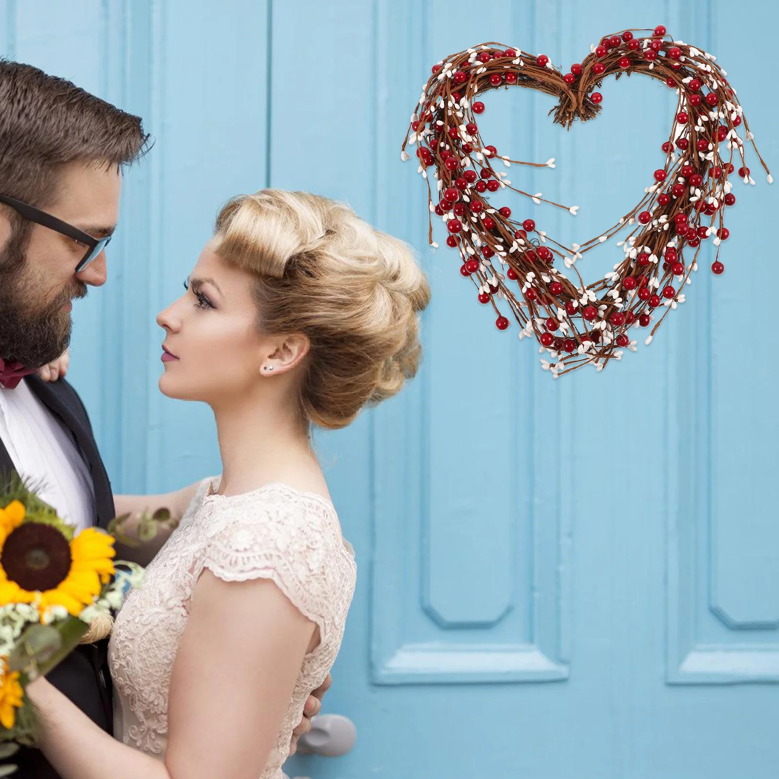 

Artificial Red Berry Wreath Heart-Shaped Door Hanging Decor for Valentine Wedding Party Indoor Outdoor Holiday Wreath Pendant