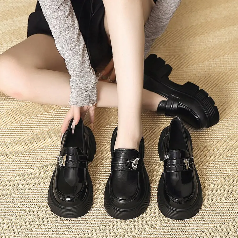 كتلة كعب أحذية واحدة الخريف جديد جولة تو الفم العميق المعادن فراشة منصة عدم الانزلاق المتسكعون