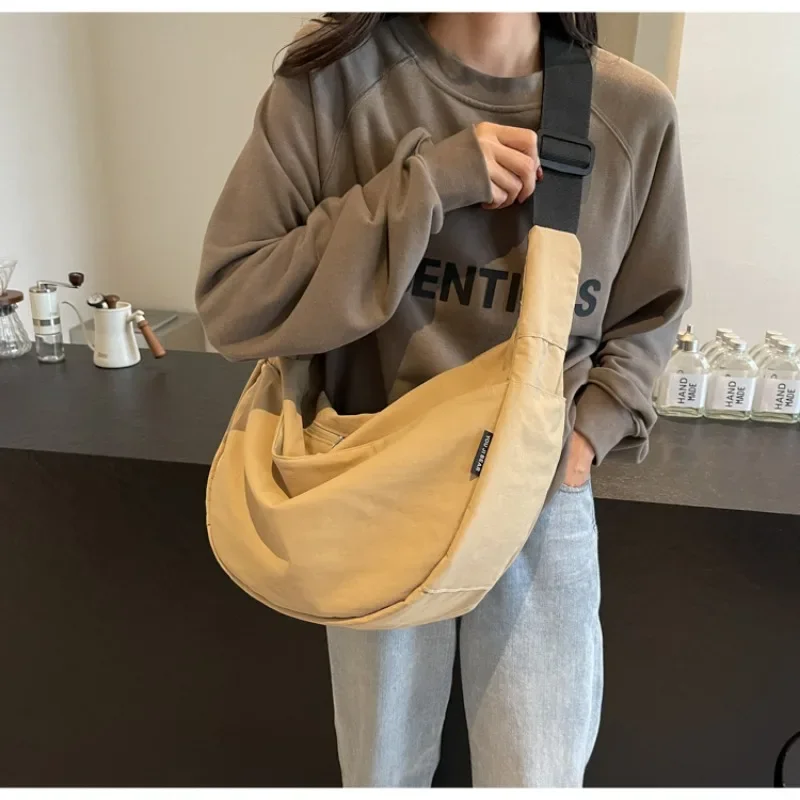 Bolso cruzado ligero de gran capacidad, novedad de 2025, bolsos de hombro versátiles para mujer, bolso de mano Retro conciso para ir al trabajo