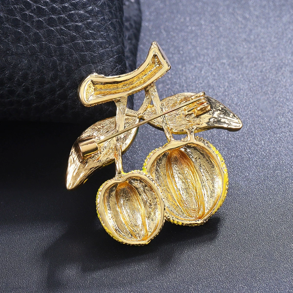 بروش الفاكهة التصميم الإبداعي سبيكة بالتنقيط النفط حجر الراين دوريان بروش ملحق مزاجه دعوى معطف زهرة الصدر