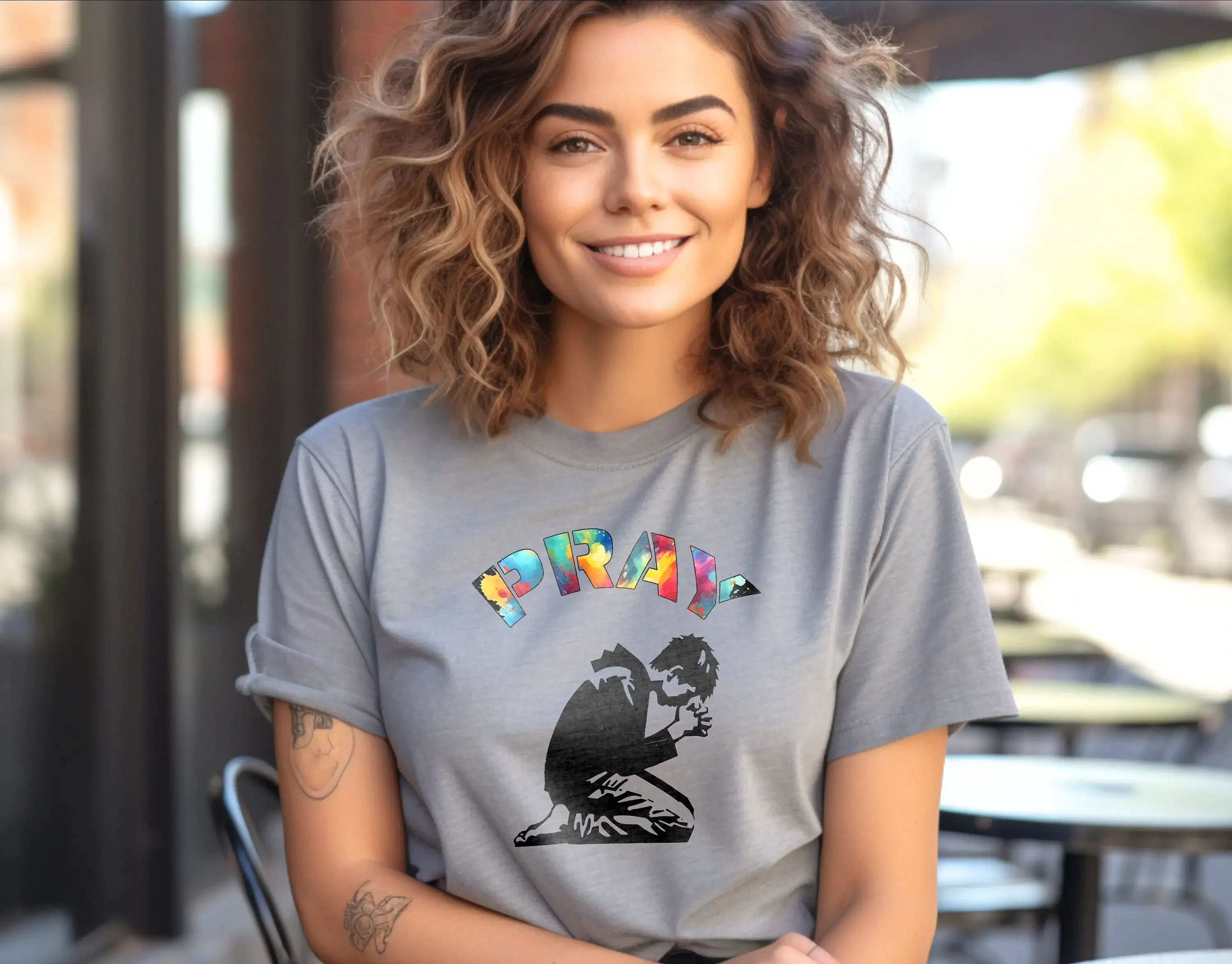 T-shirt spirituel avec lettrage arc-en-ciel, Mindfulness and Faith Fashion Top, vêtements chrétiens, cadeaux, articles promotionnels
