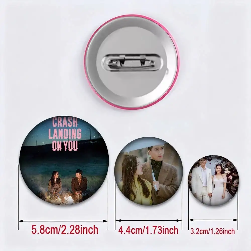 MOIVE Crash L-Landing On You 25mm 32mm 44mm 58mm 75mm Brooches Badges Pins for Accessories Gift