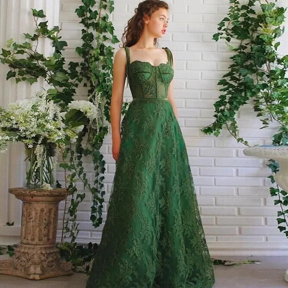 

Green Sweetheart Bridesmaid Dresses Sleeveless A-Line Floor-Length Prom Party Gown Exquisite Lace Appliques Tulle Evening Dress