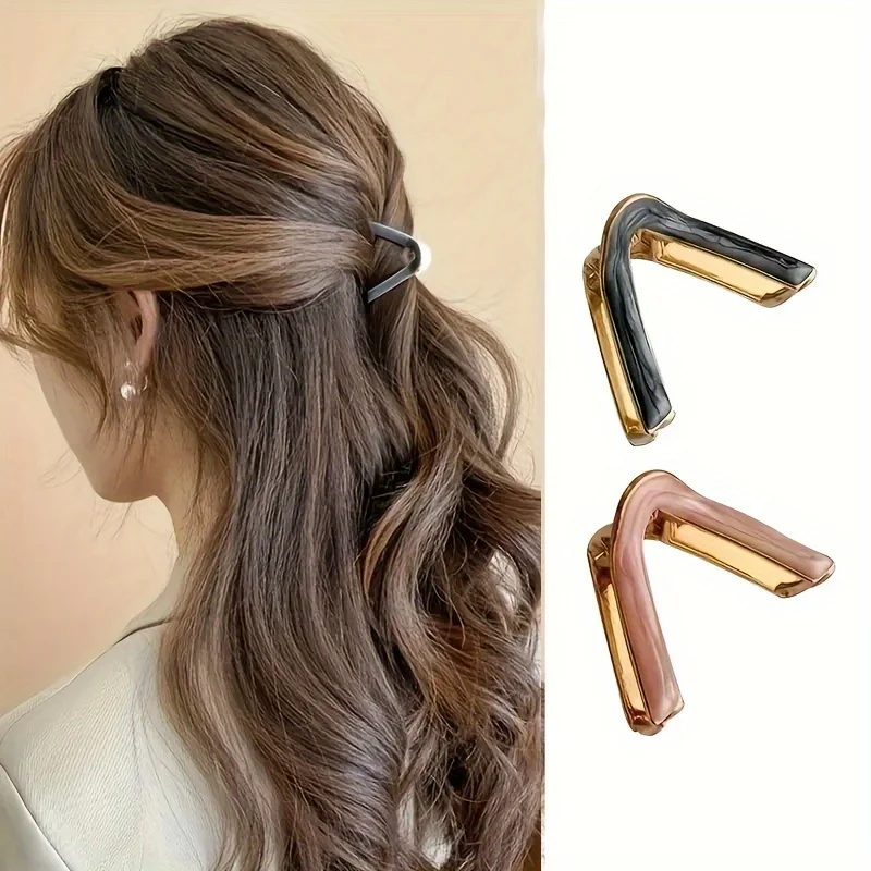

Цельная треугольная заколка для волос в стиле ретро, сплав, средний размер — элегантный маленький аксессуар для волос для женщин, подходит для ношения.