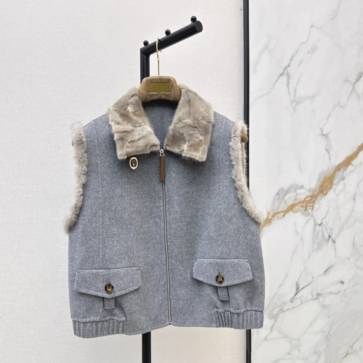 2026 High-Quality Women's Fall/Winter Double-Faced Wool Vest Without Sleeves2692223