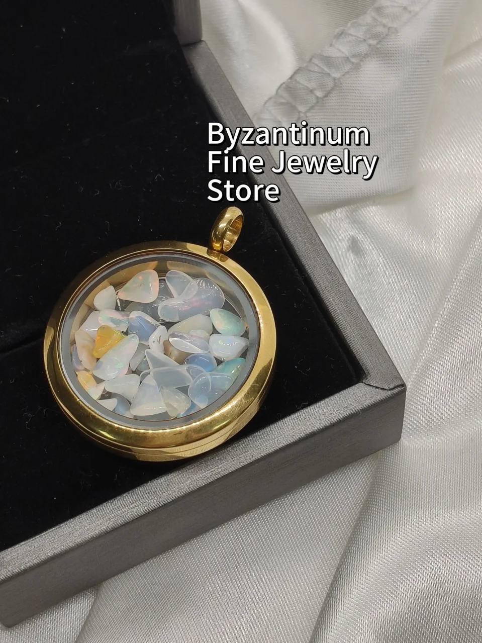 

Luxury Waterproof 316L Stainless Steel Locket Pendant With Natural White Opal Crushed Stones Kids Women Gifts Anti-rust Jewelry