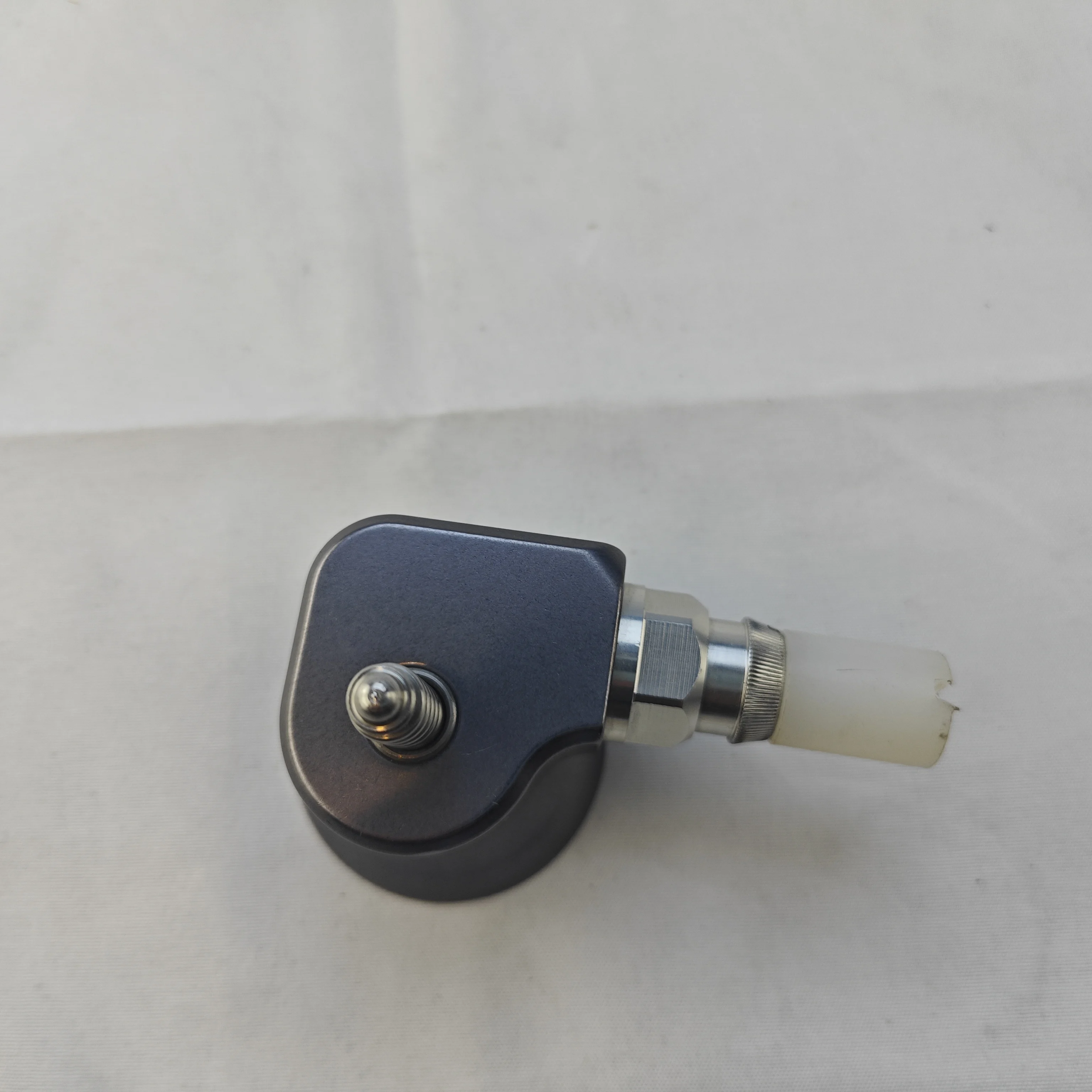 Aluminum gel cap lock, prosthetic orthotics, gel and silicone padding  Pass security testing Silver GCL003