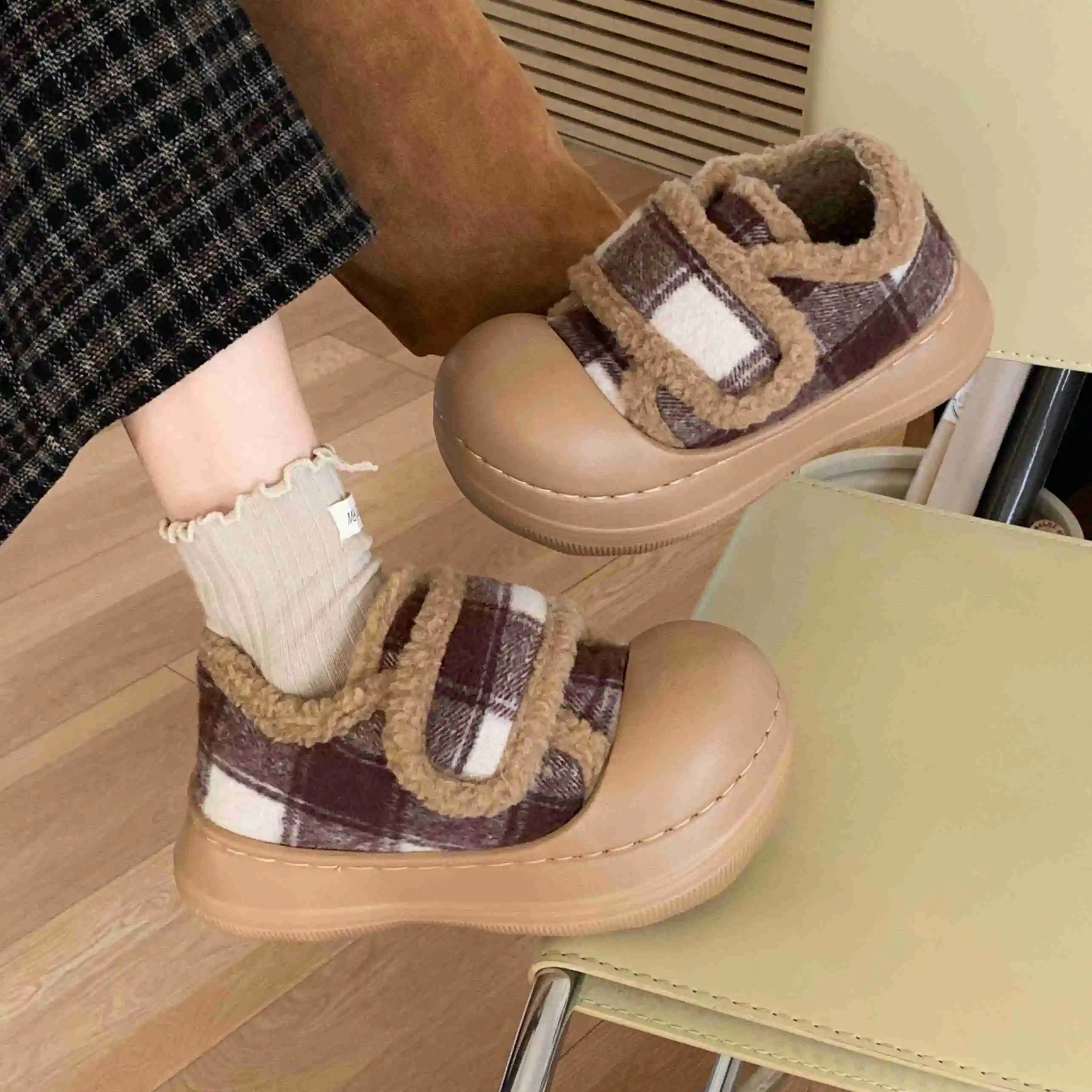Fashion Velcro Casual Men's Winter Thick-Sole Anti-Slip Women's Retro Color-Block Checkered Loafers Cotton Slippers