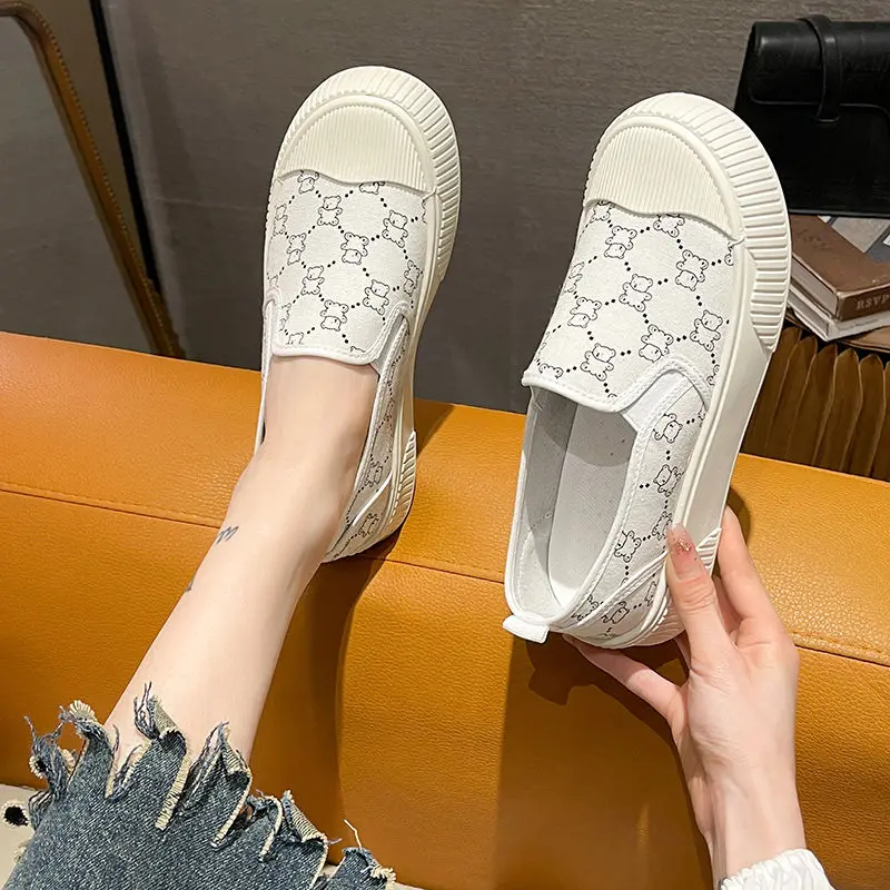 Canvas High on Platform Slip Loafers Whit Women\'s Shoes Light Cotton Designer 2024 Nowa oferta mody Lato w obuwie damskim