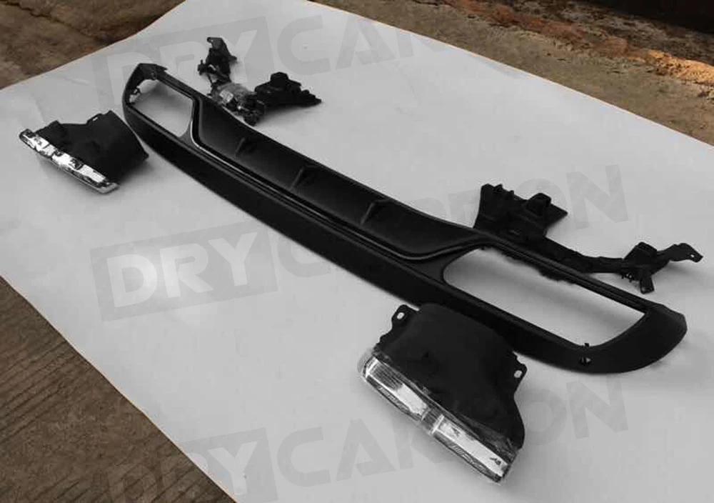 

Задний диффузор PP с насадками на выхлопные трубы для Mercedes-Benz C-класса W205 (4-дверный), изменение внешнего вида на стиль C63 AMG, только стандартная комплектация.