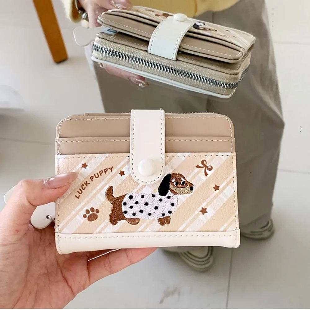 

Портативный кошелек-картхолдер из искусственной кожи с вышивкой в виде таксы, модный короткий кошелек для студентов, вместимость для нескольких карт