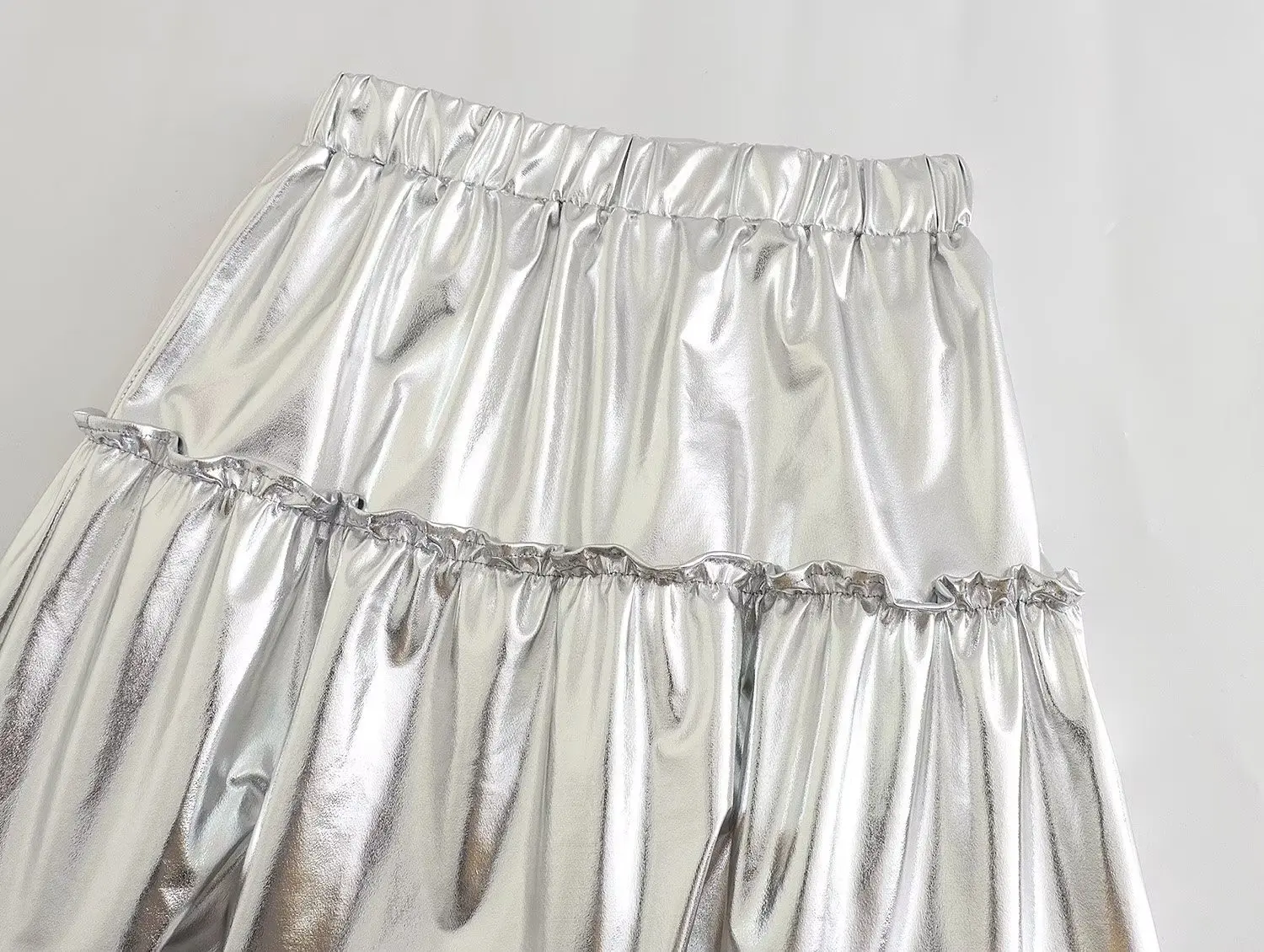 Suninheart Summer 2023 New Women\'s Silver Metal Texture Medium Length Skirts High Waist A-Line Slim Large Skirt Hem Cake Skirt