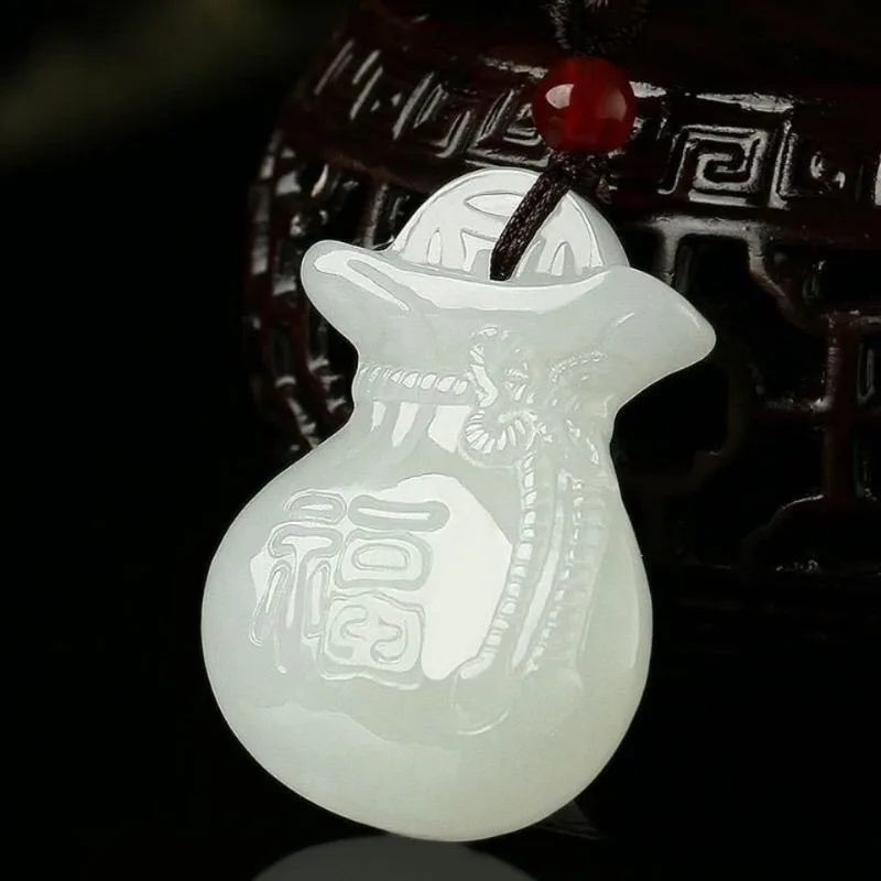 

Natural Sapphire Money Bag Lucky Bag Pendant Jewelry Men and Women Pendant Necklace Jade Pendant