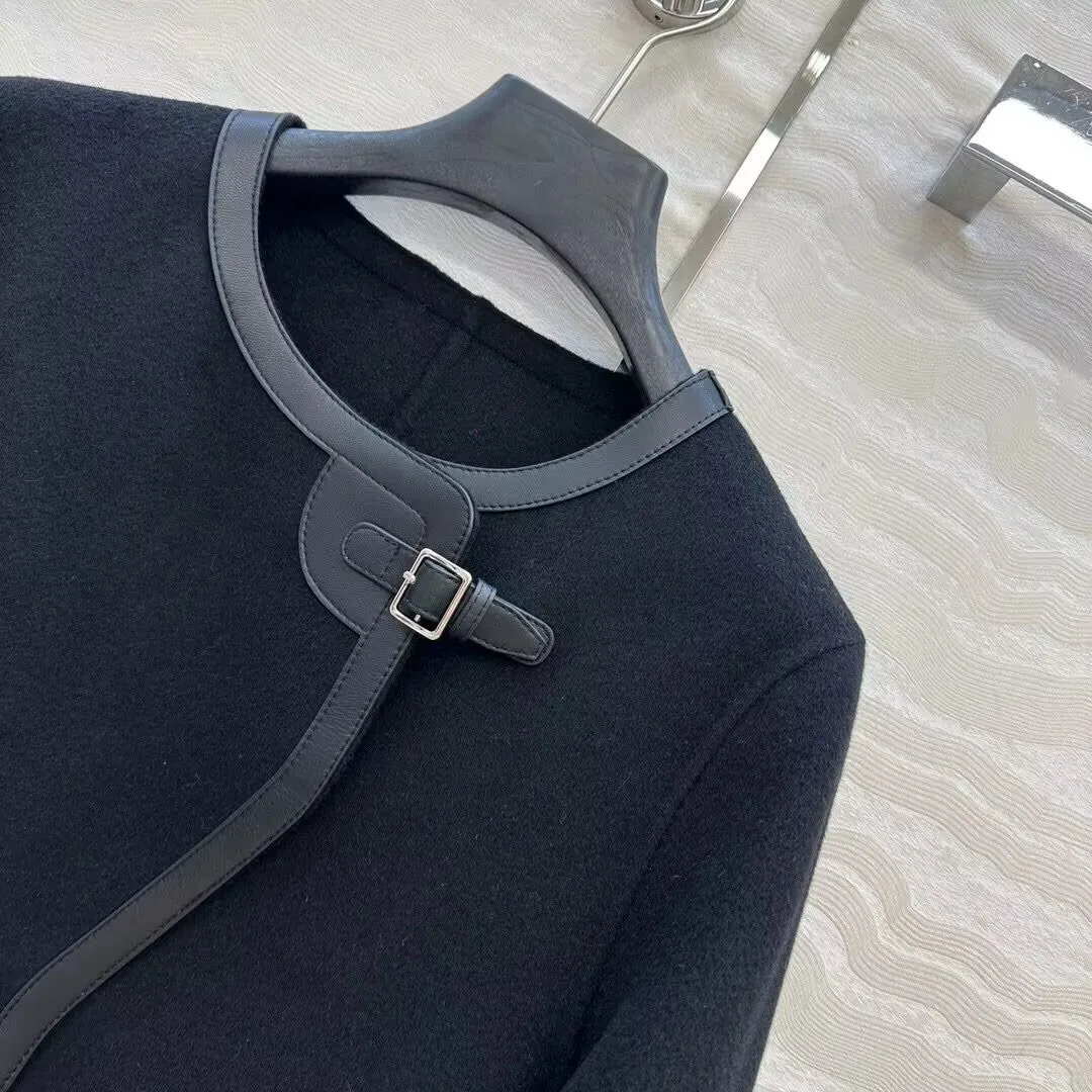 2025 Nuovo Inverno Lana Cashmere Cappotto di lana double face Donna Pelle di pecora Patchwork Fibbia Tasche ricamate Giacca corta