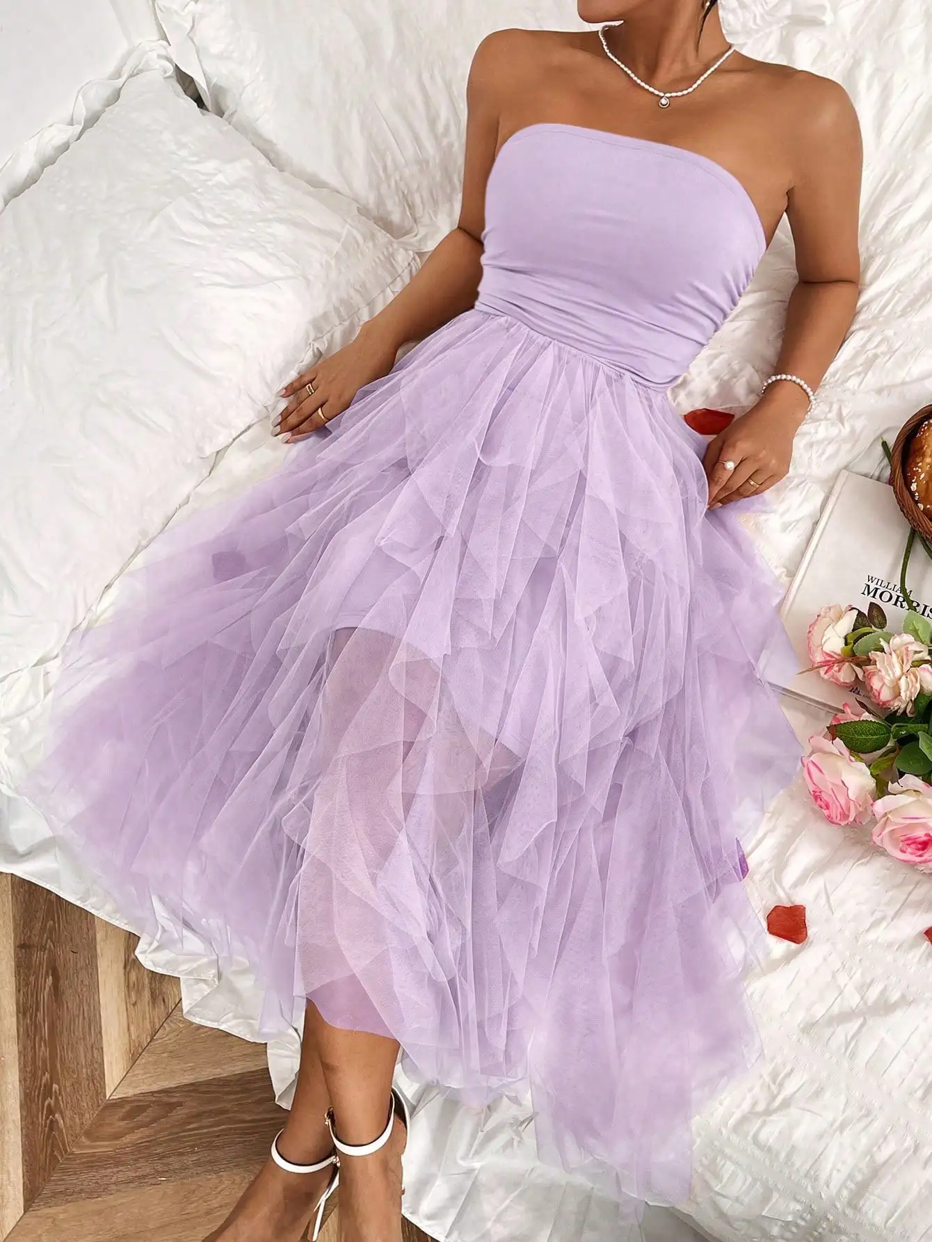 

Однотонное асимметричное макси-платье без бретелек из многослойного тюля для женщин