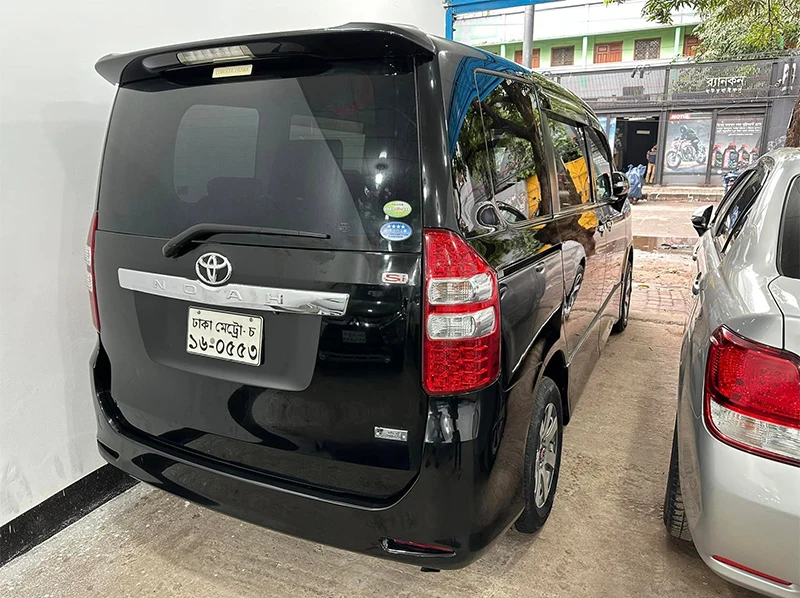 For Toyota Noah Voxy 2010 2011 2012 High Quality ABS Plastic Unpainted Primer Color Rear Trunk Boot Lip Wing Spoiler Car Styling