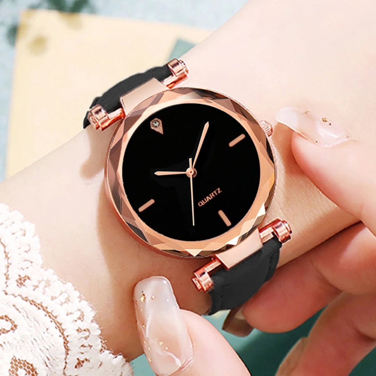 2PCS/Set Women\'s Watch Fashion Leather Band Analog Quartz Watches Rhinestone Bracelet Set