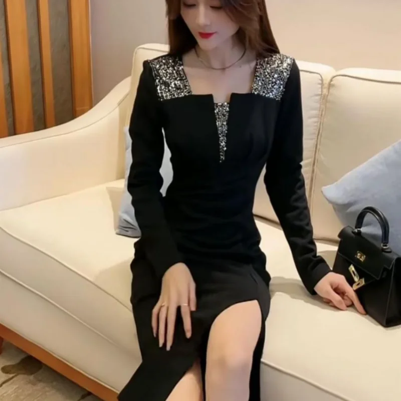 Caliente 2025 nueva falda elegante y de gama alta a la moda con un estilo elegante y elegante vestido de manga larga de estilo maduro ligero delgado